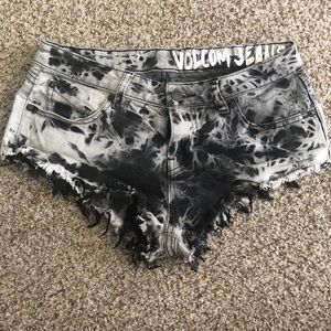 Tie die volcom shorts